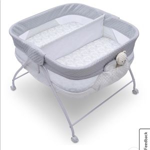 Twin bassinet